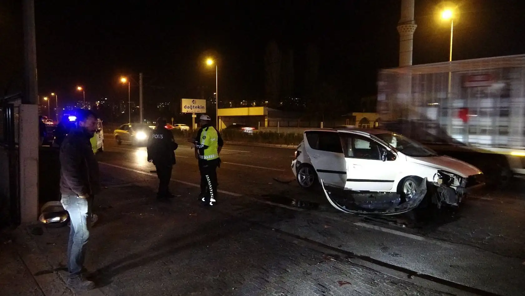 Cırgalan'da feci kaza: 1 ağır yaralı var