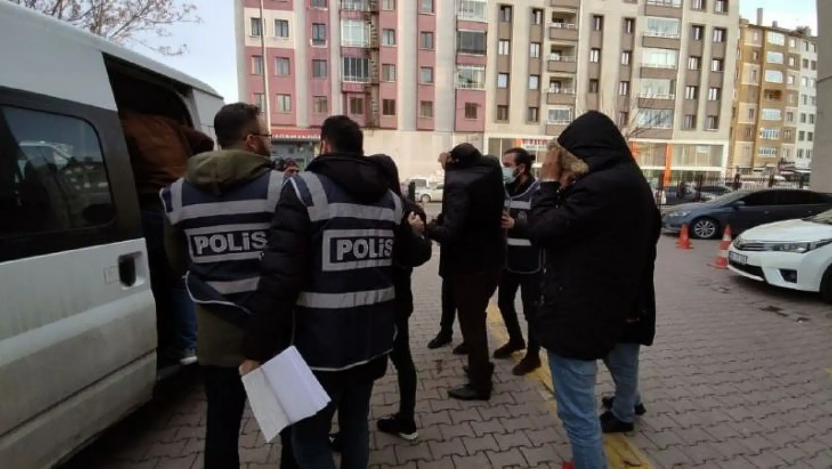 Daha fazla kaçamadılar