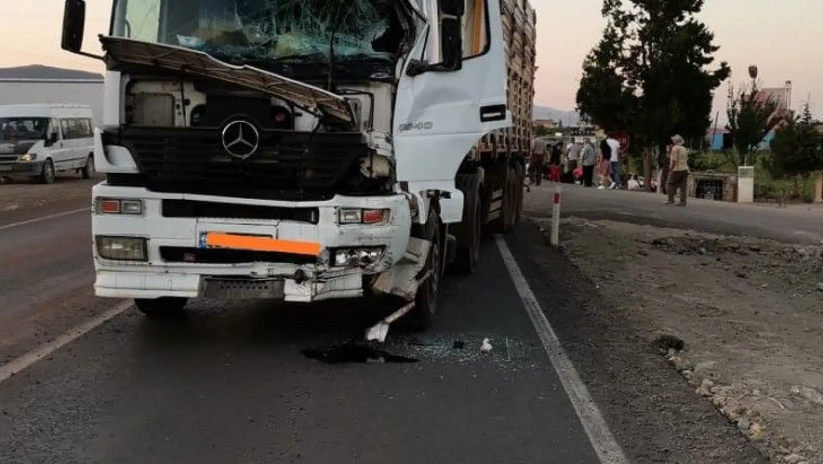 Flaş! Yeşilhisar'da feci kaza... Çok sayıda yaralı var