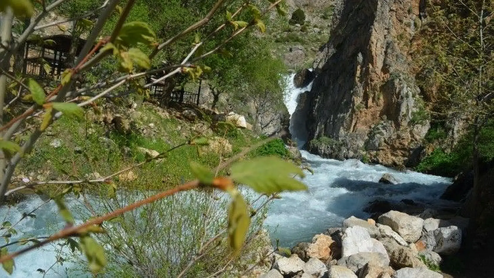 Homurlu Şelalesi de kuruma noktasına geldi