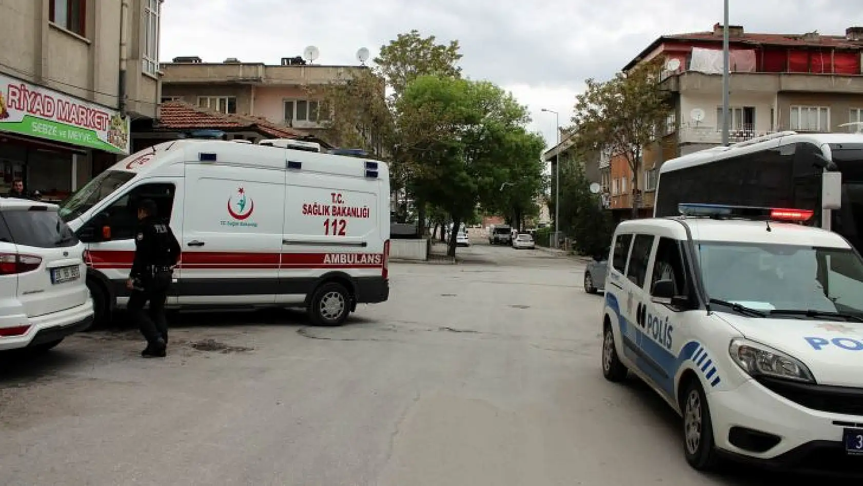 Kadına şiddet, Anneler günü bıçaklandı