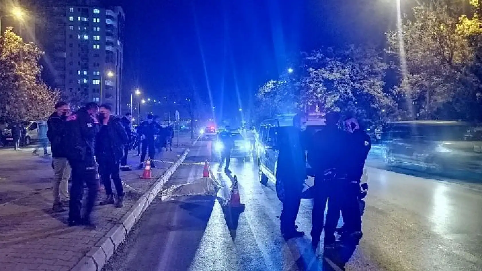 Kartal Bulvarı'nda dehşet! Yolun karşısına geçemedi