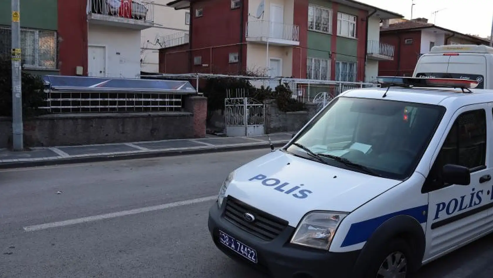 Kiracı ölü bulundu