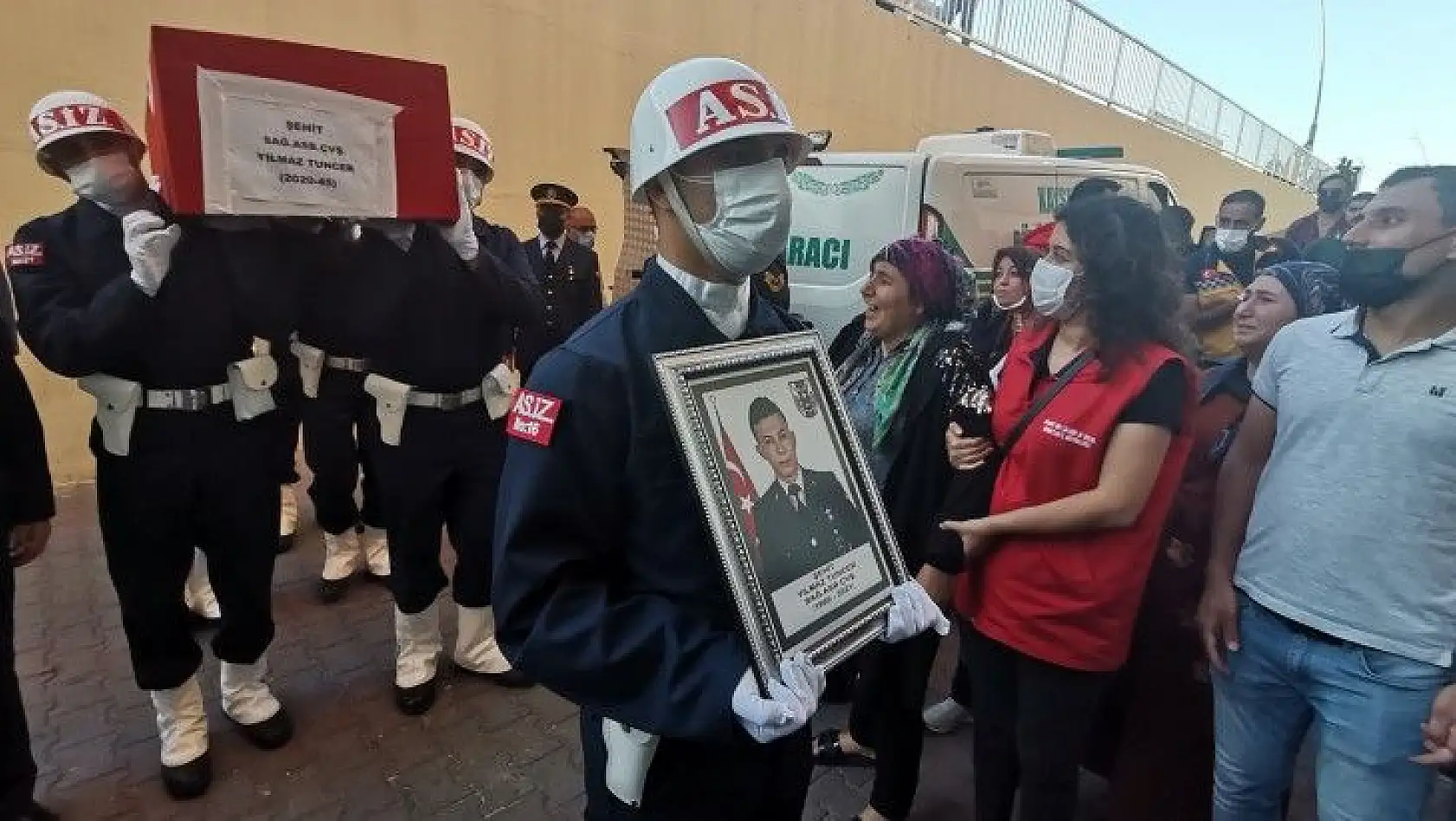 Şehit Astsubay Çavuş Yılmaz Tuncer'in cenazesi Kayseri'ye getirildi