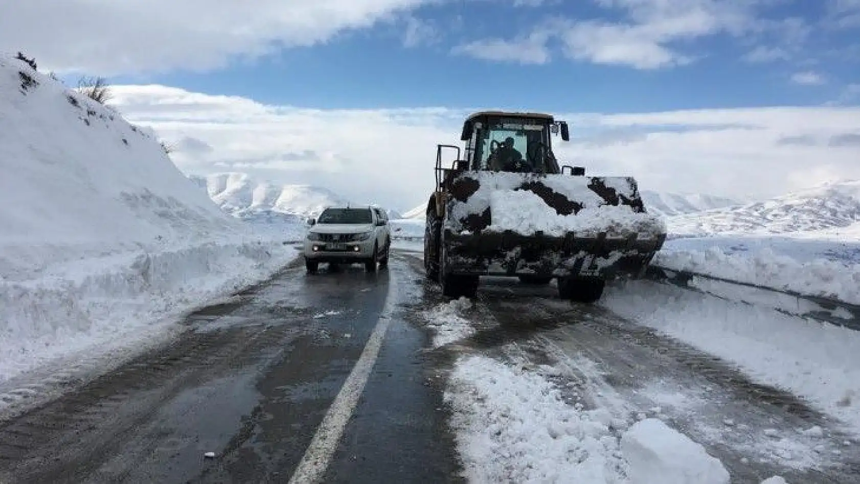 Tüm zorlukları korona virüsü yenmek için aşıyorlar