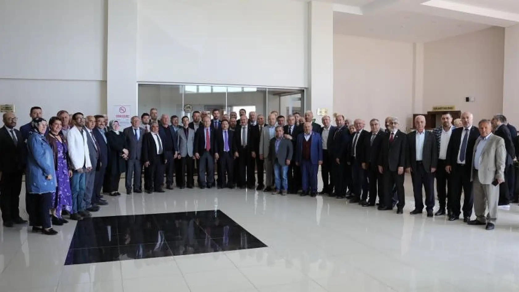 Vali Gökmen Çiçek, İGM üyelerine veda etti