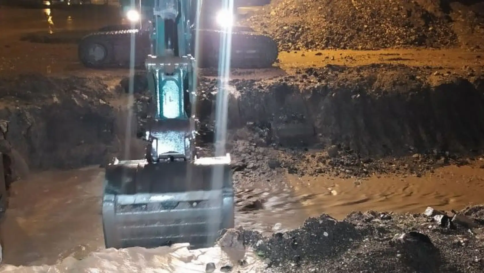 Yola çıkacaklar Dikkat! O yol kapandı