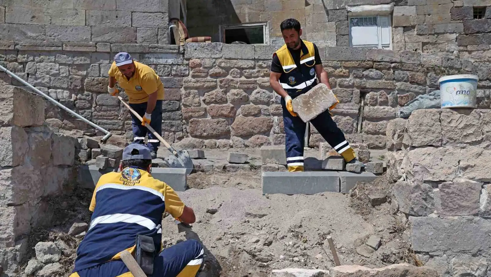 'Olay Yeri' tespit ediyor 'Onarım Timi' onarıyor