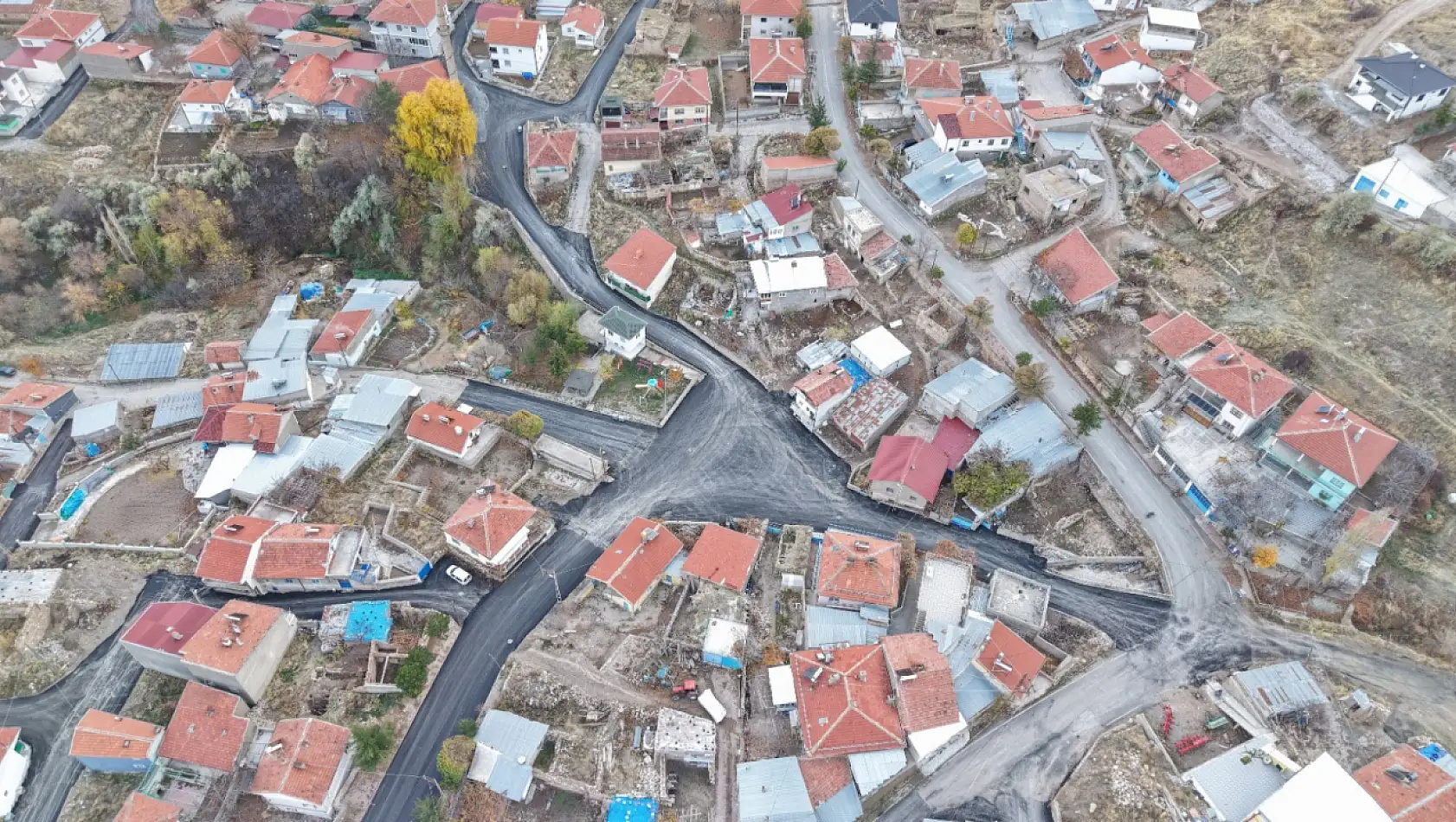 5 bin 300 ton sıcak asfalt serildi