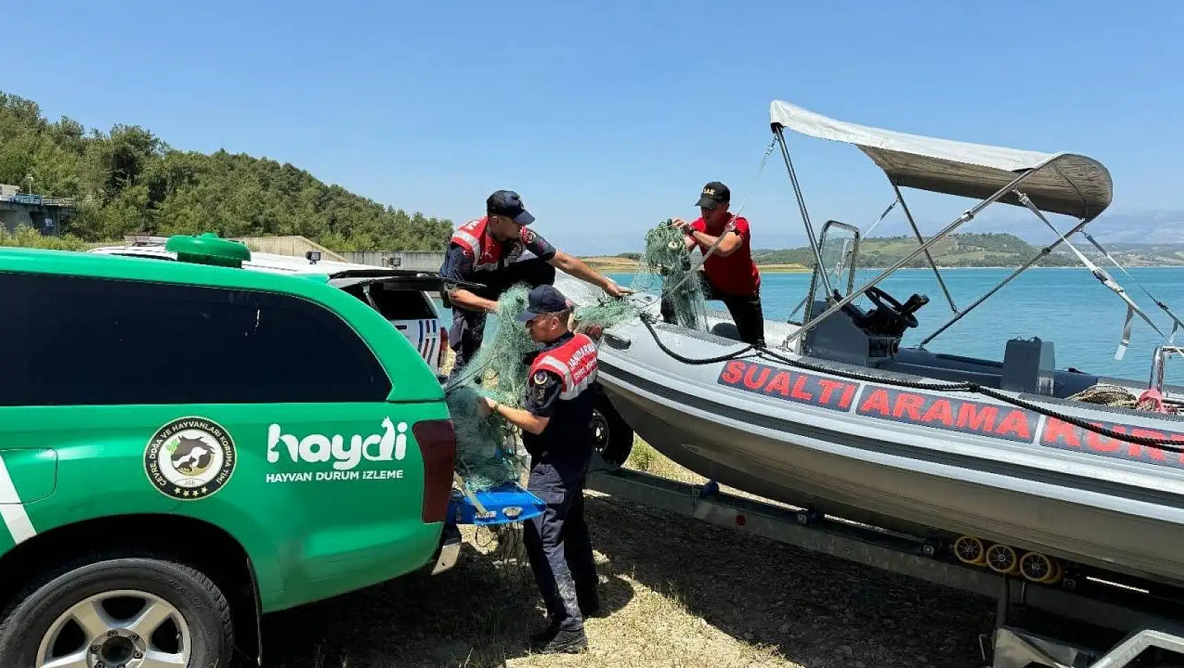 Baraj gölünde misina ağları ve tuzaklar toplandı