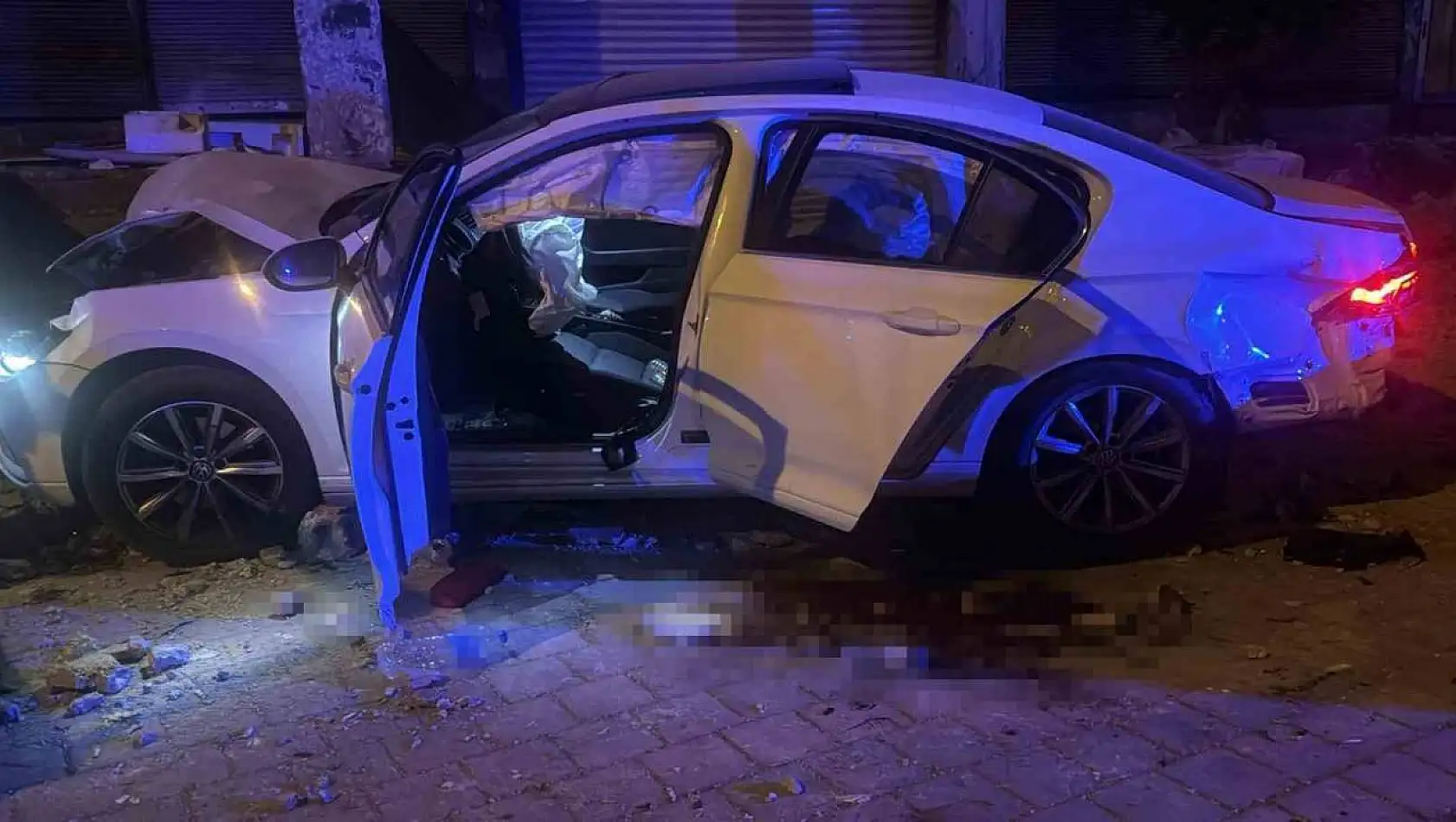 Adana'da trafik kazası sonrası silahlar konuştu: 2 yaralı