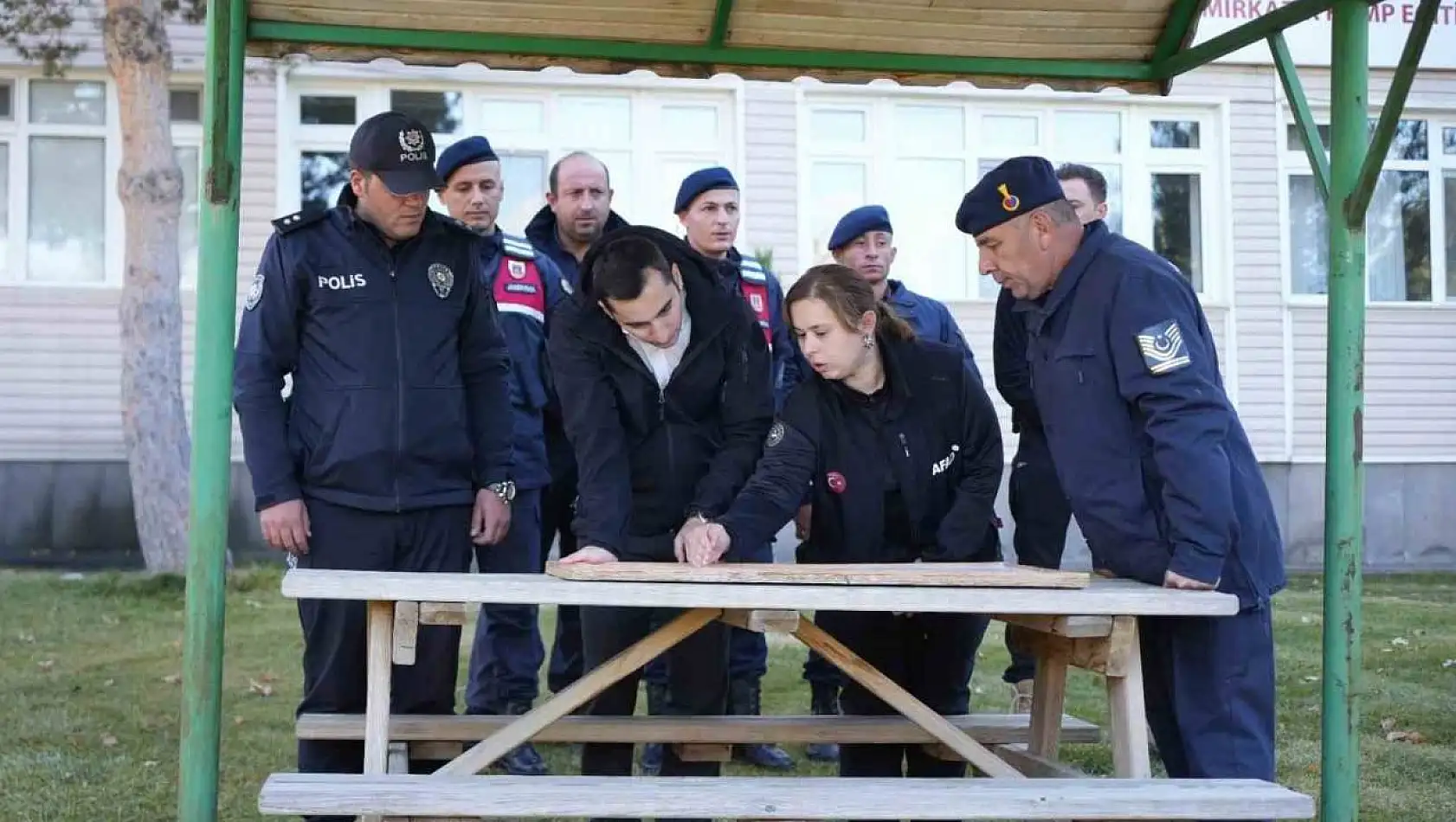 Dağcı ikiz kardeşlerin fotoğrafları ortaya çıktı