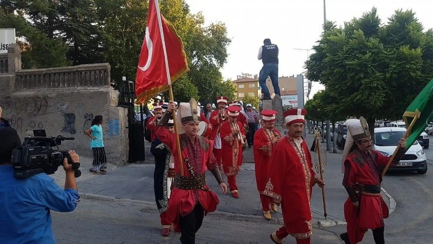 Aşık Seyrani Kortej Yürüyüşü Yapıldı
