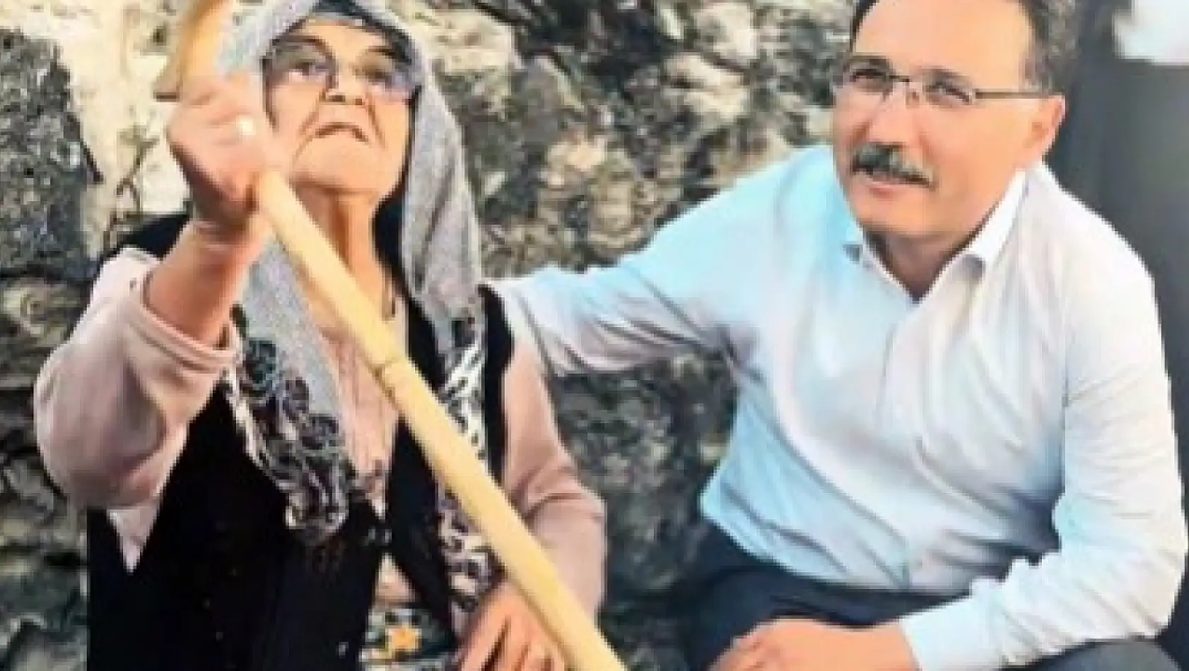 Ayşe Teyze, muhtarı Vali Çiçek'e şikayet etti!