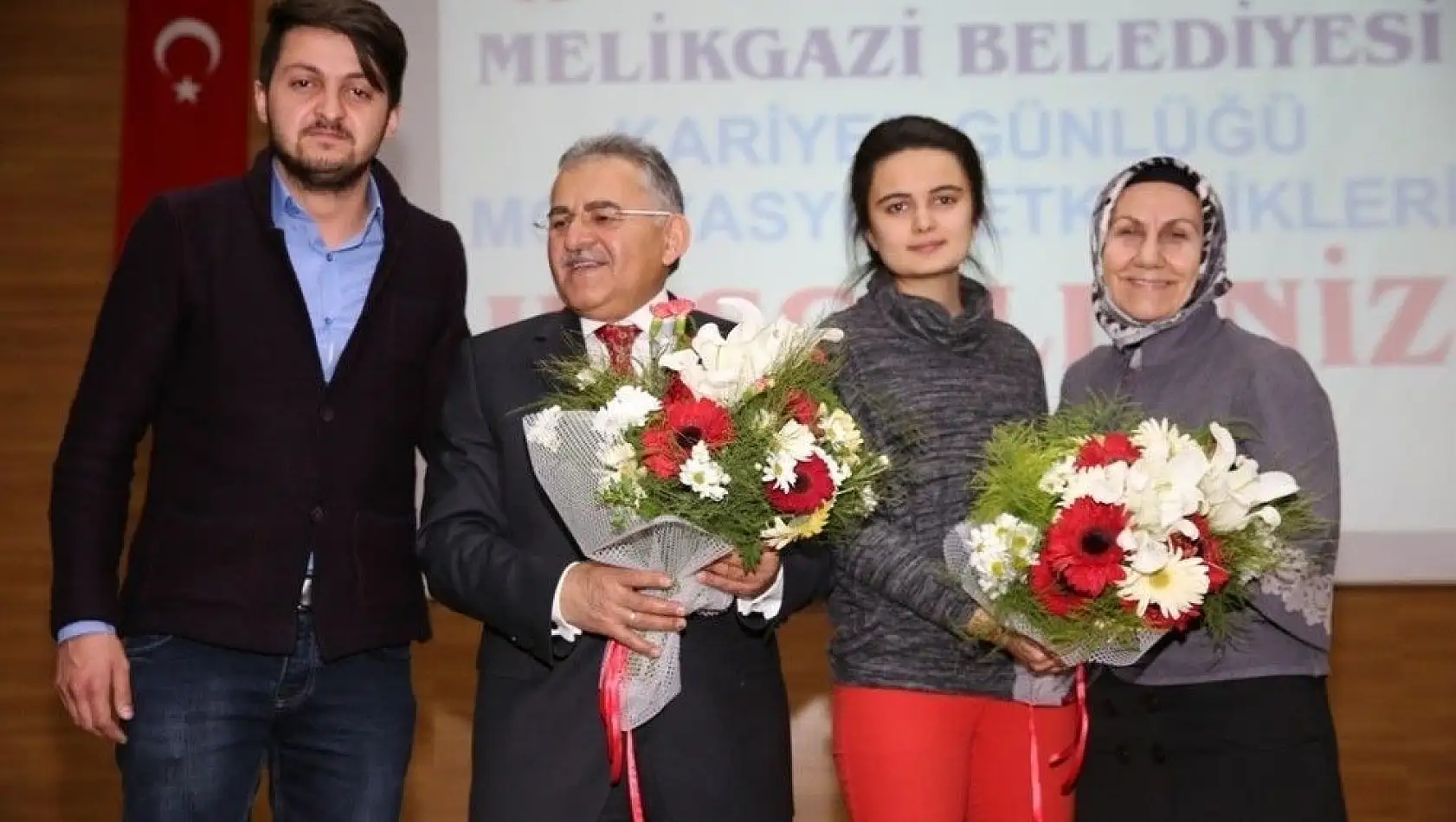 Başkan Büyükkkılıç ve eşi Necmiye Büyükkılıç Kariyer Günleri'nin konuğu oldu