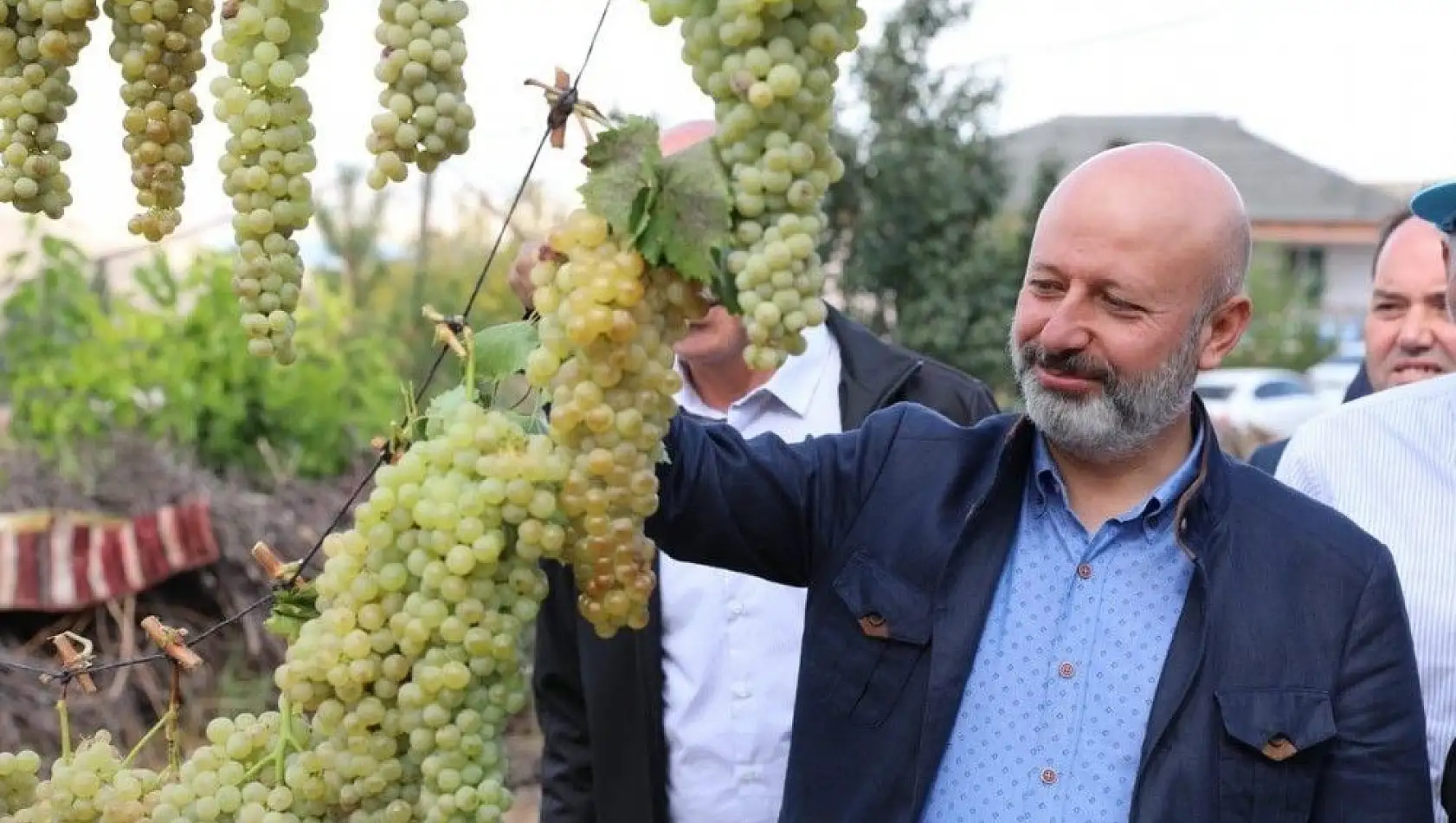 Başkan Çolakbayrakdar 3.Bağ Bozumu ve Pekmez Şenliği'ne katıldı