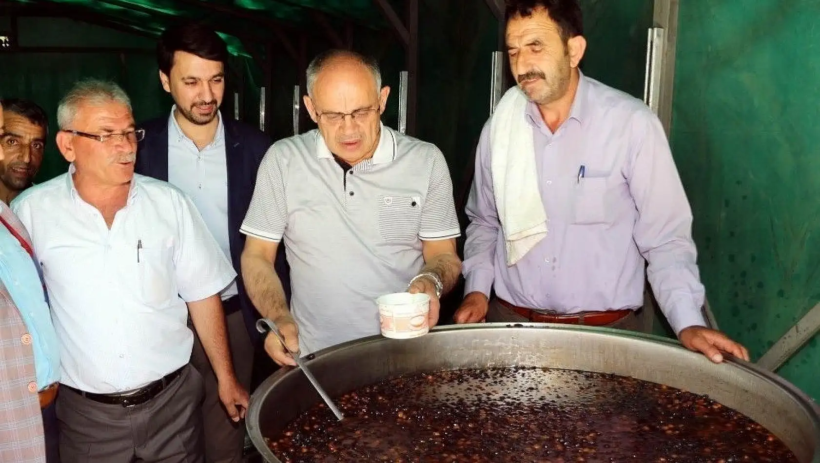 Başkan Öztürk, İsmet Mahallesi Şenliğine katıldı
