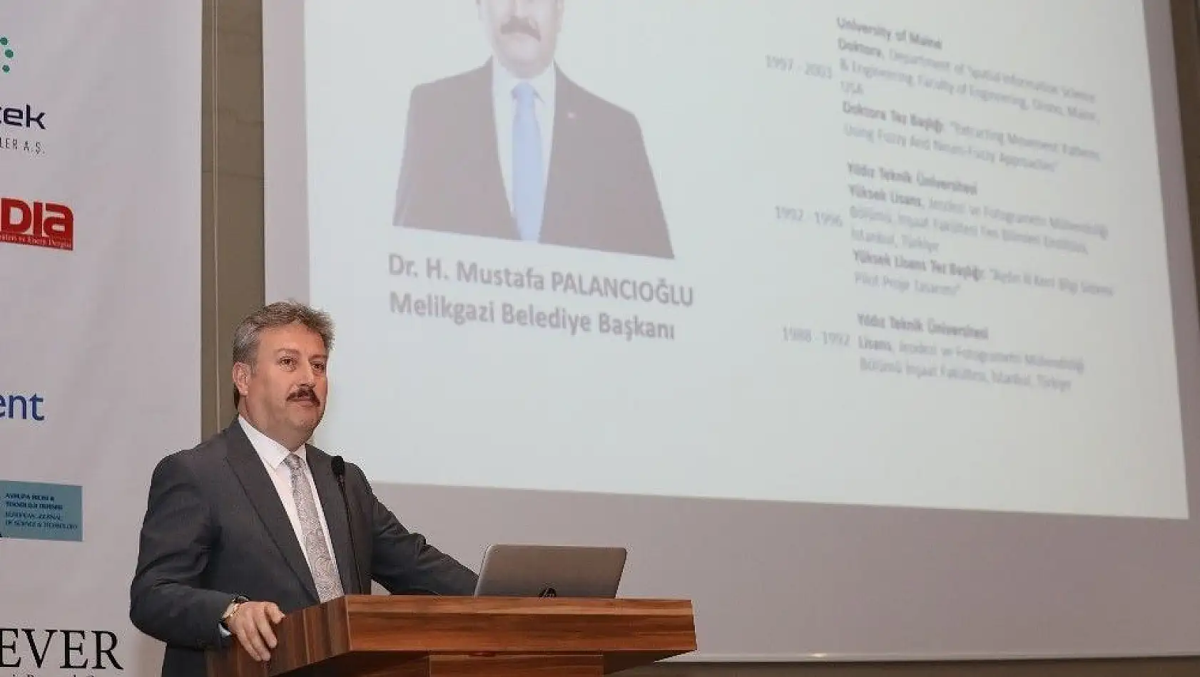 Başkan Palancıoğlu 'Dijital Dönüşüm Konferansı'na katıldı
