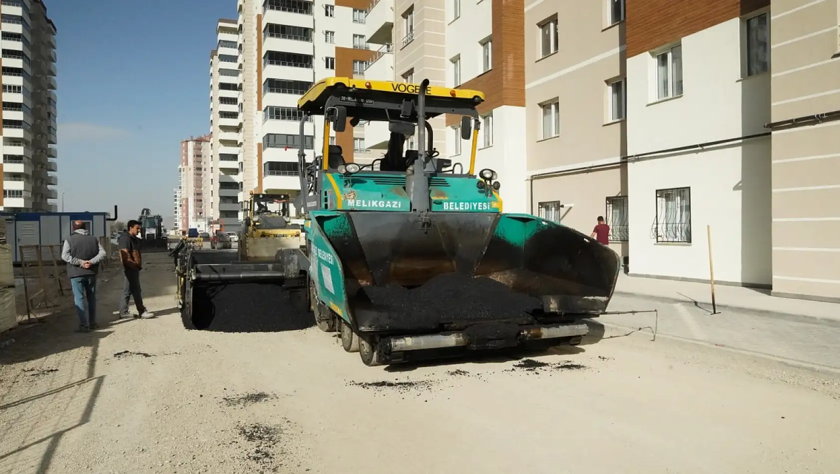 30 Ağustos Caddesi'nde 1.5 kilometrelik asfalt çalışması...