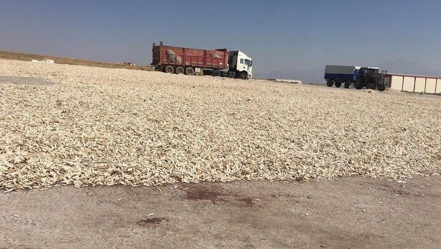 Büyükşehir beton kurutma alanı yaptı... 