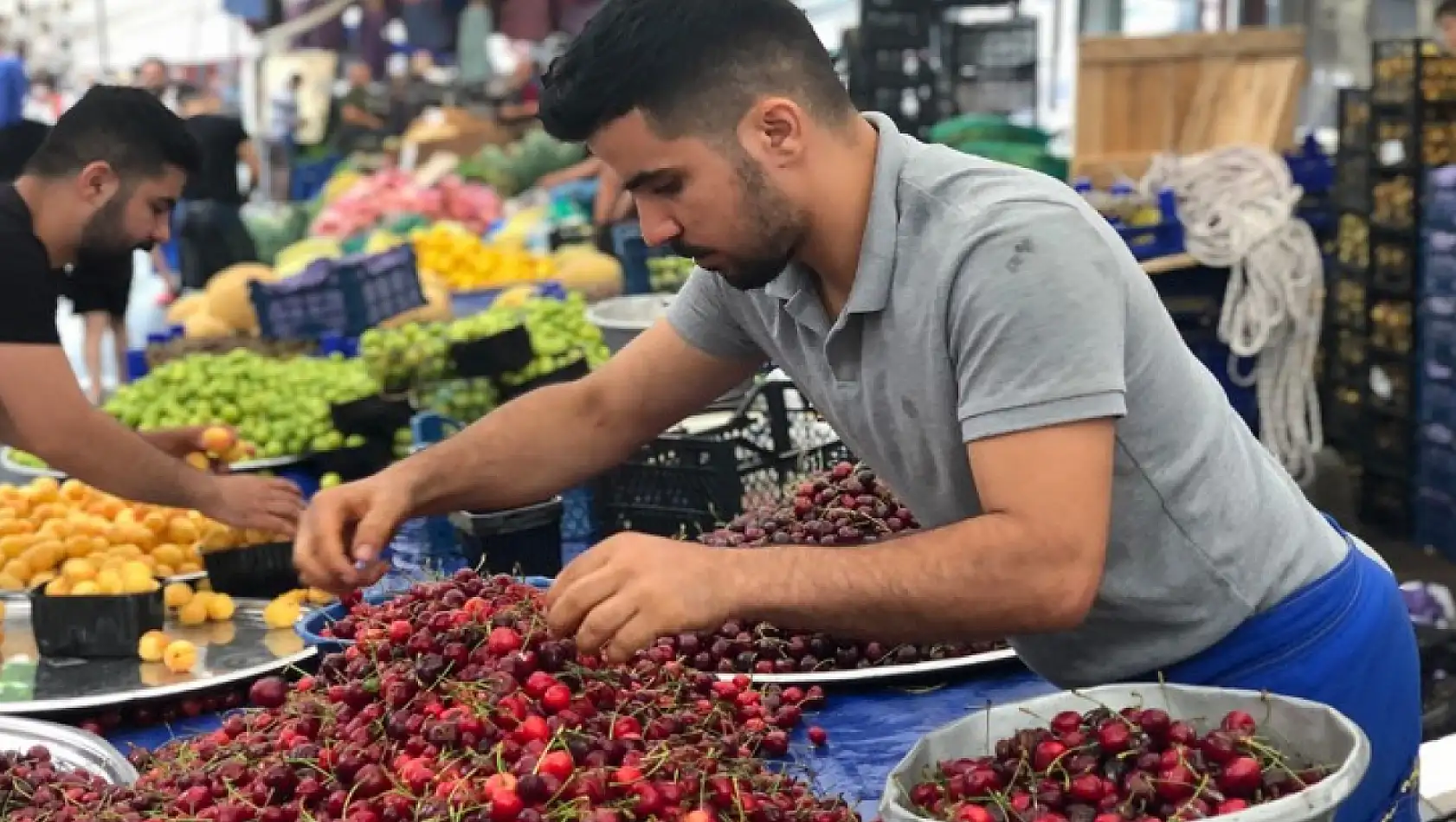 Cebinizi yakmayan alışverişin adresi Kayseri semt pazarları