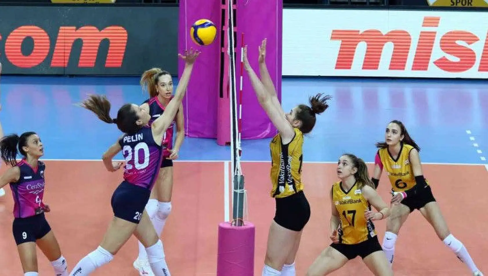 CeraStlye OSB Teknik Koleji Vakıfbank'ı geçti