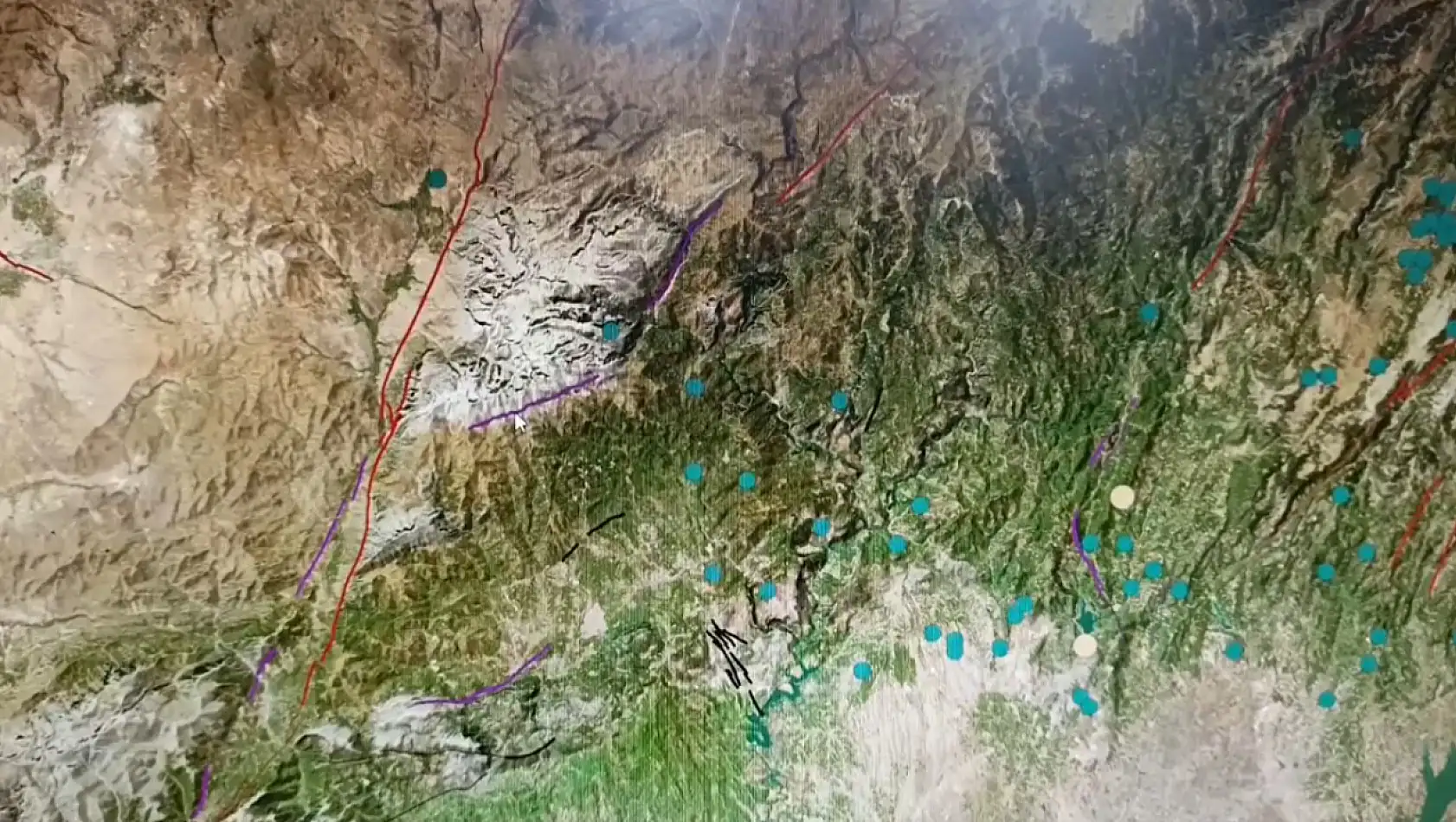 Deprem Uzmanı, Kayseri patladı patlayacak, haberlerine büyük tepki gösterdi