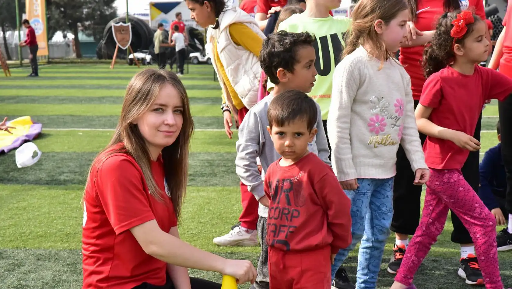 Depremzede çocuklara 'spor terapisi'