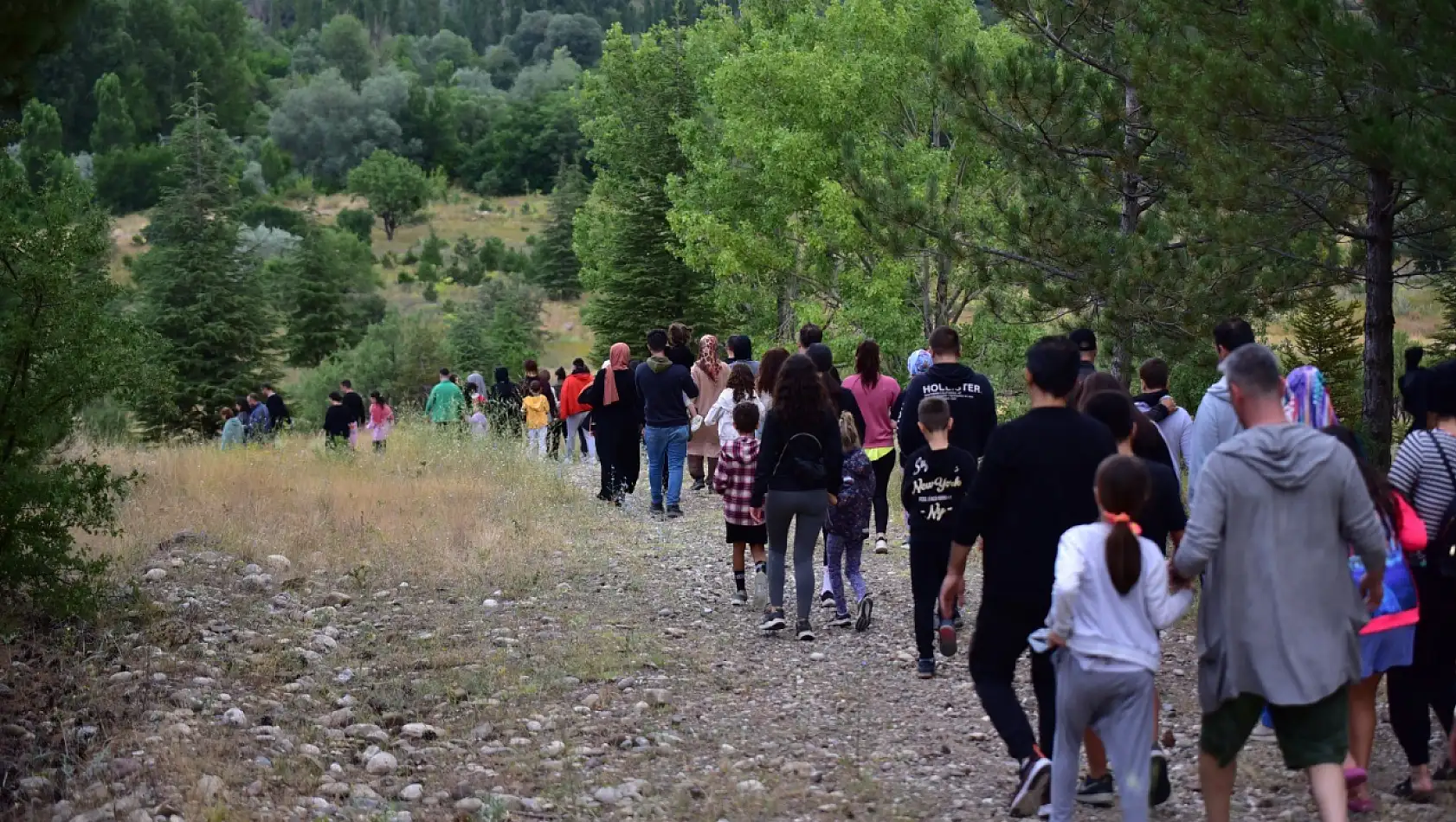 Doğa tutkunlarından büyük ilgi gören kamp