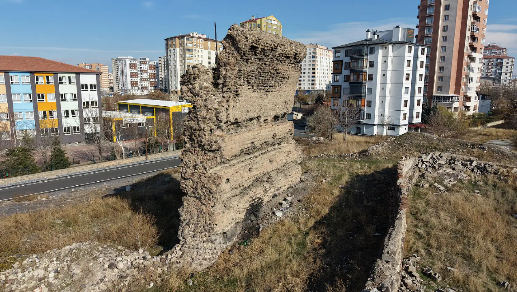 Dünyanın ilk hastanesi Kayseri'de!