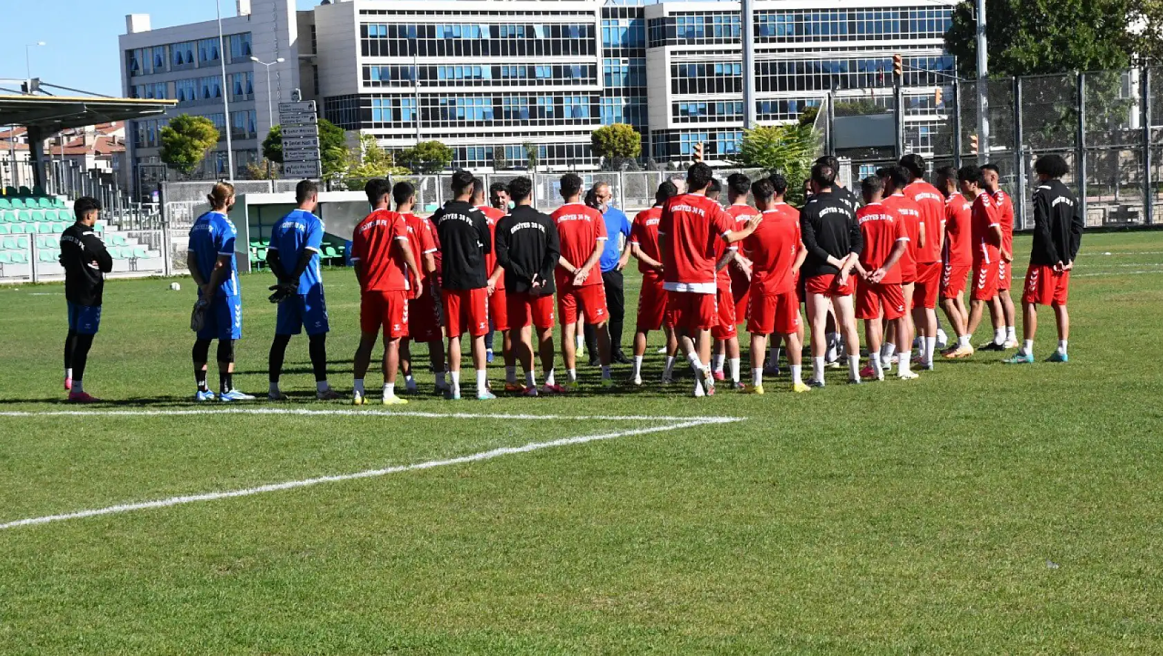 Erciyes 38 FK seyircisi önünde kazanmak istiyor!