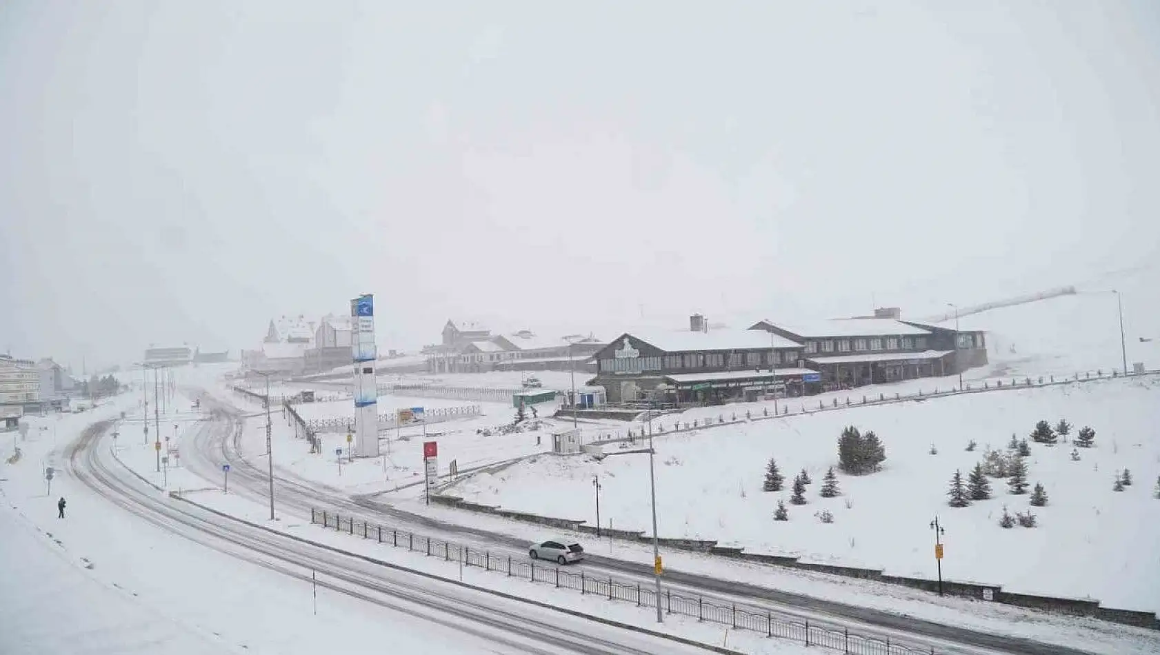 Erciyes dağına Mart karı yağdı