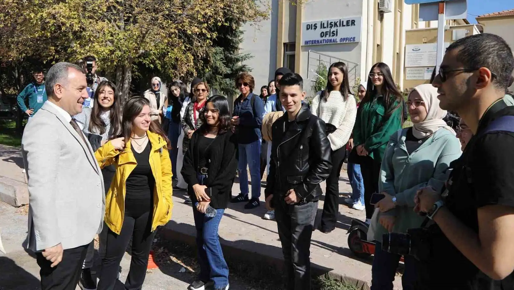 ERÜ'den Yeni Öğrencilere Kültür Yolu Turu