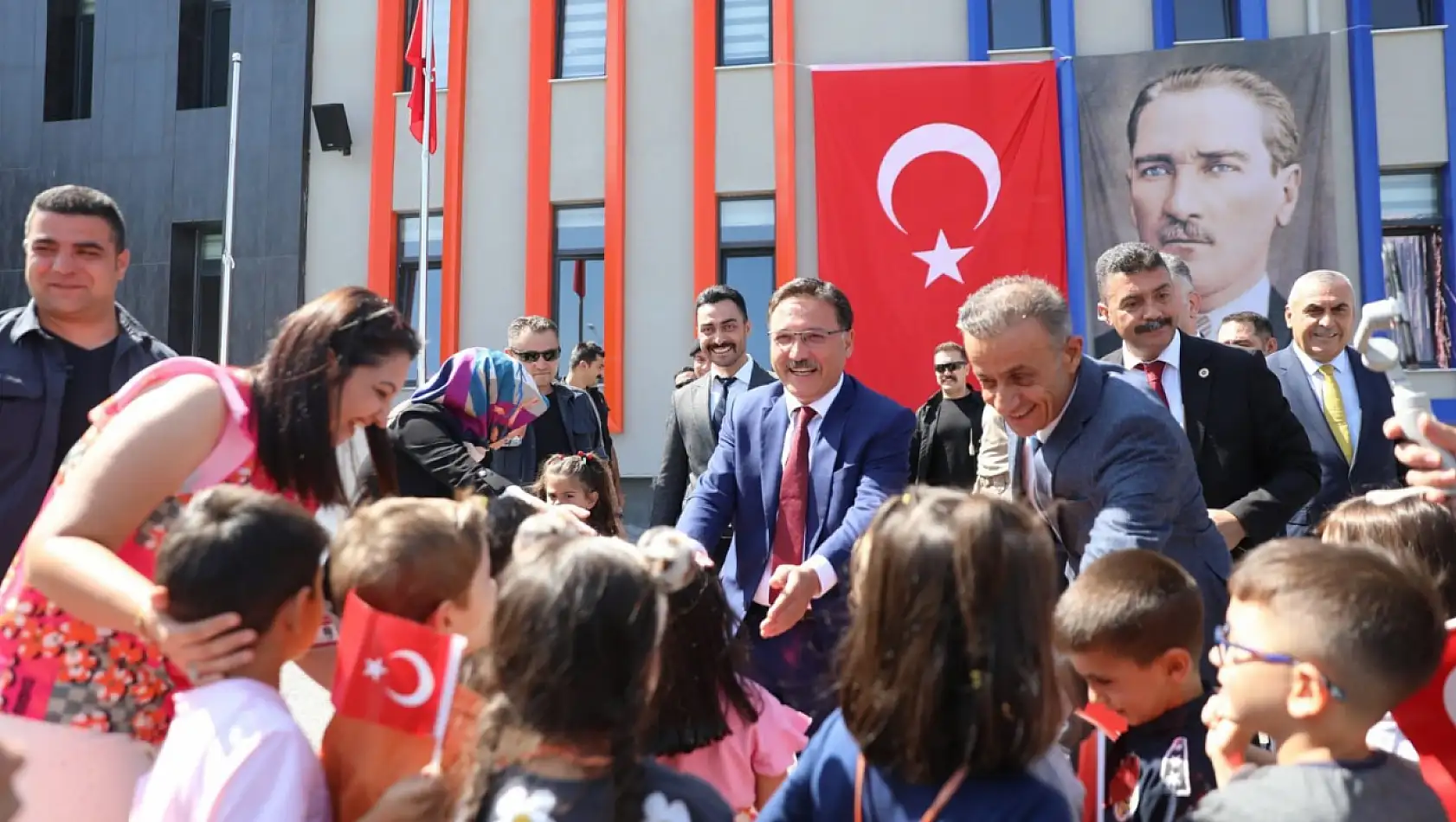 'Evlatlarımız milletimizin emanetidir'