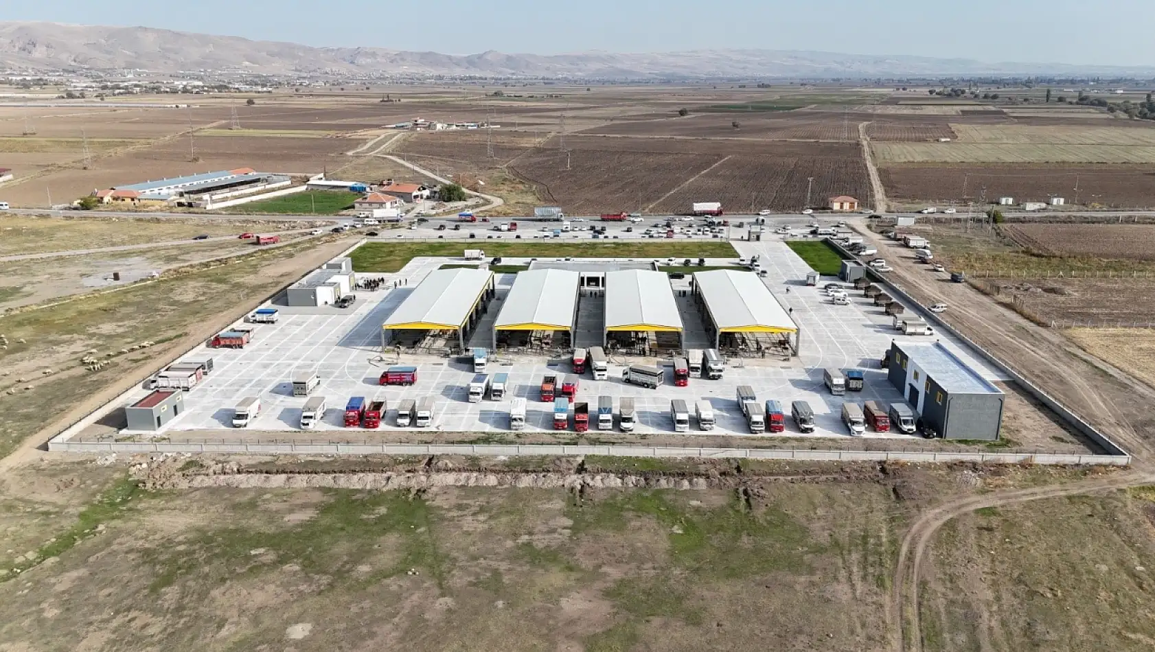 İç Anadolu'nun en büyük hayvan pazarı Kayseri'de...