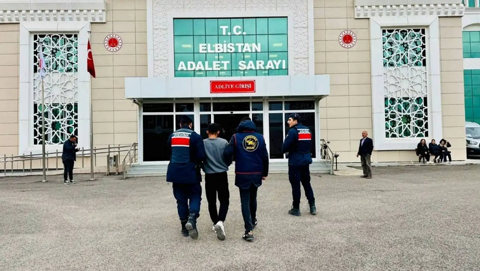 33 yıl hapis cezasıyla aranan hükümlü yakalandı