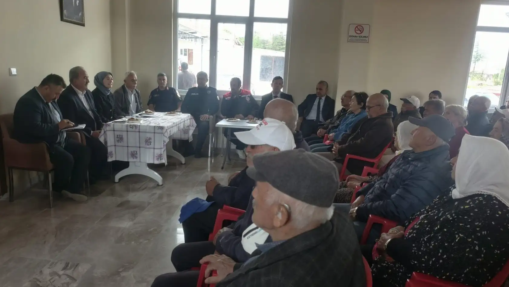 Kaymakam ve Başkan Felahiye'de dert dinledi