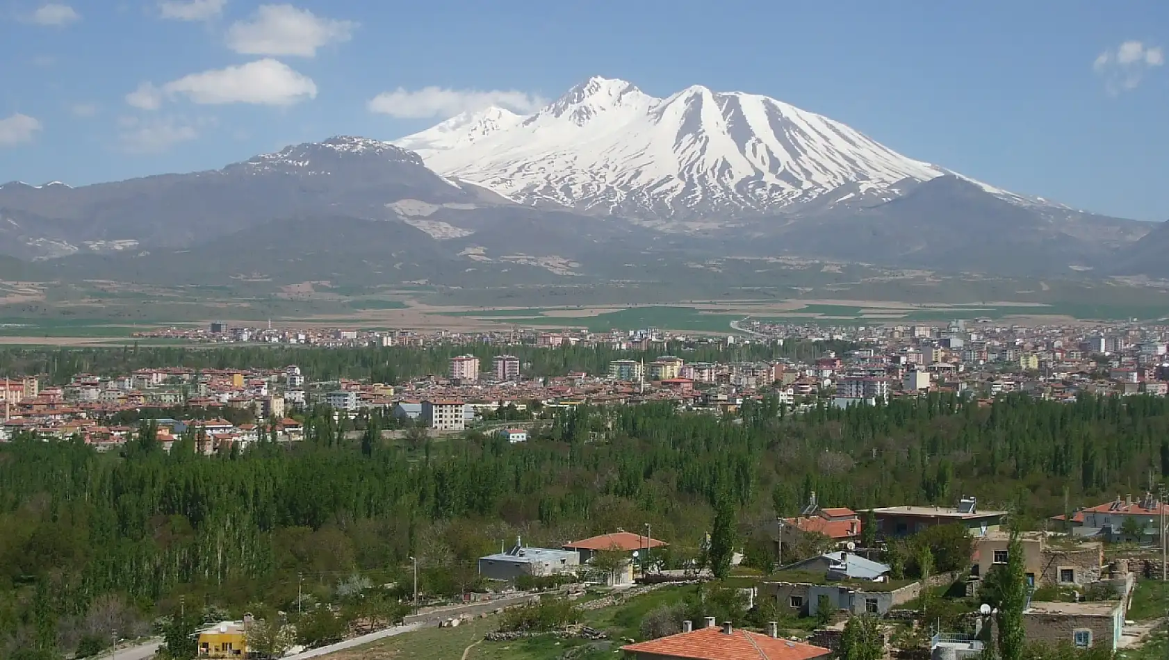 Kayseri'de Belediye lojman, iş yeri, büfe, baz istasyonu, arsa kiraya verecek