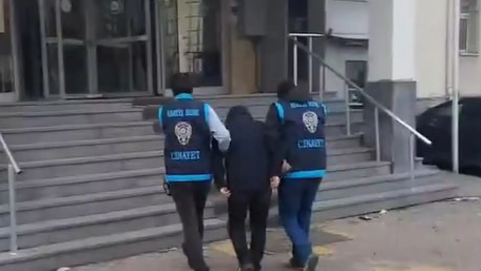 Kayseri'de bıçaklı saldırgan yakalandı