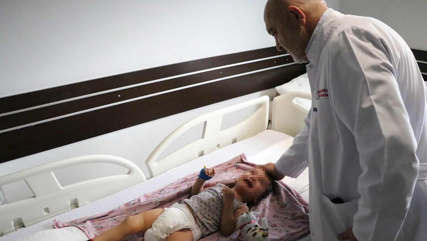Kayseri'de yanaktan alınan yama ile idrar kanalı oluşturuldu