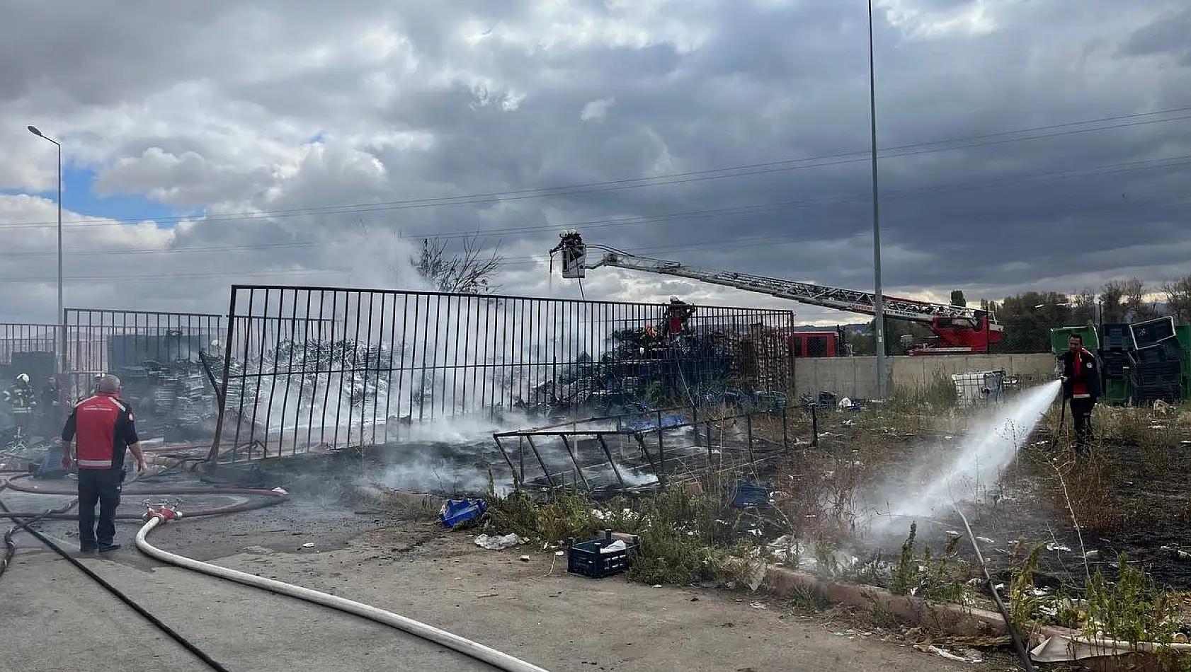 Kayseri Hal Kompleksi'nde yangın