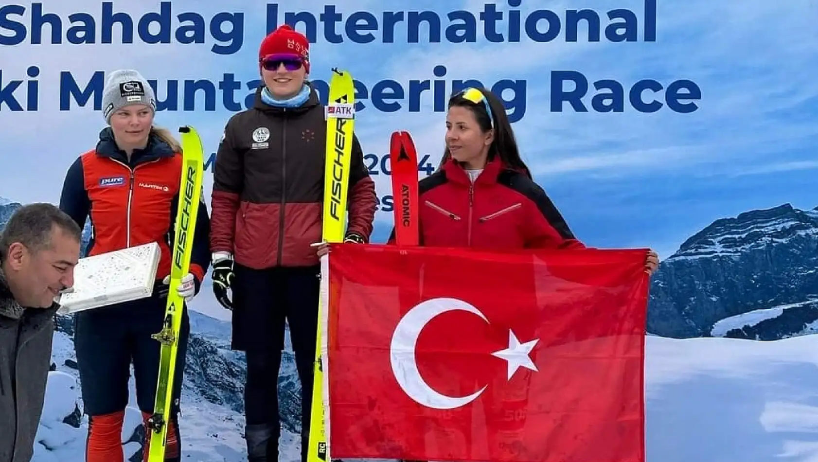 Kayserili sporcu Azerbaycan'dan madalyayla döndü