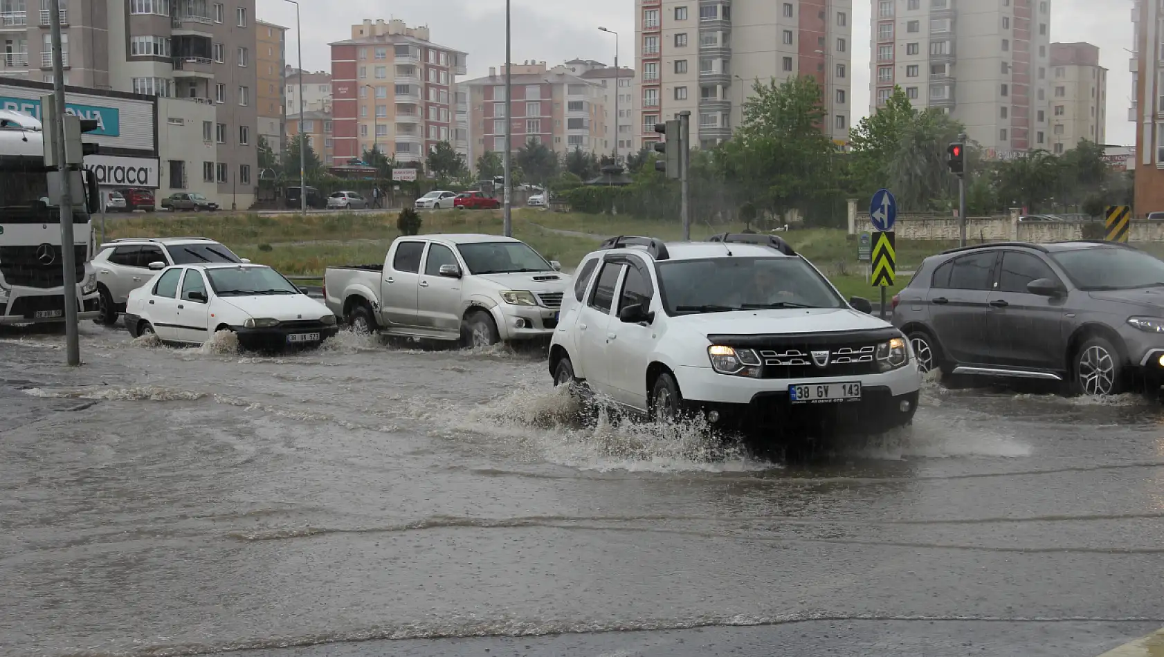 Kayserililer dikkat! Meteoroloji saat vererek uyardı!