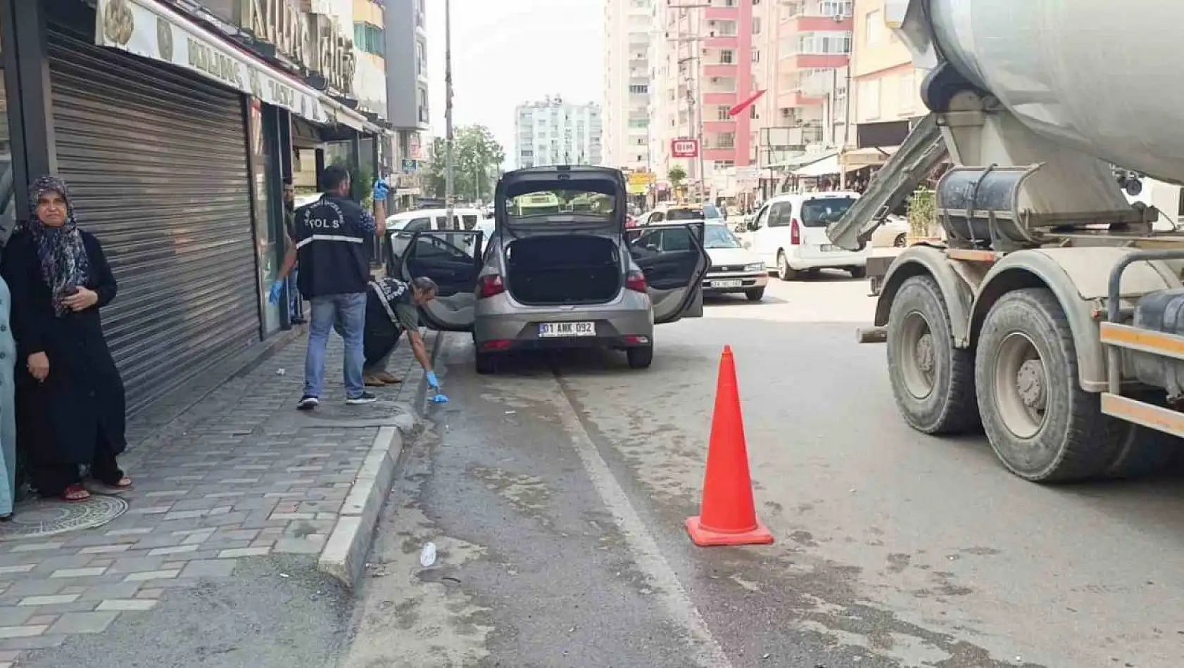 Lastikçiye silahlı saldırıda vurulan kadın hayatını kaybetti