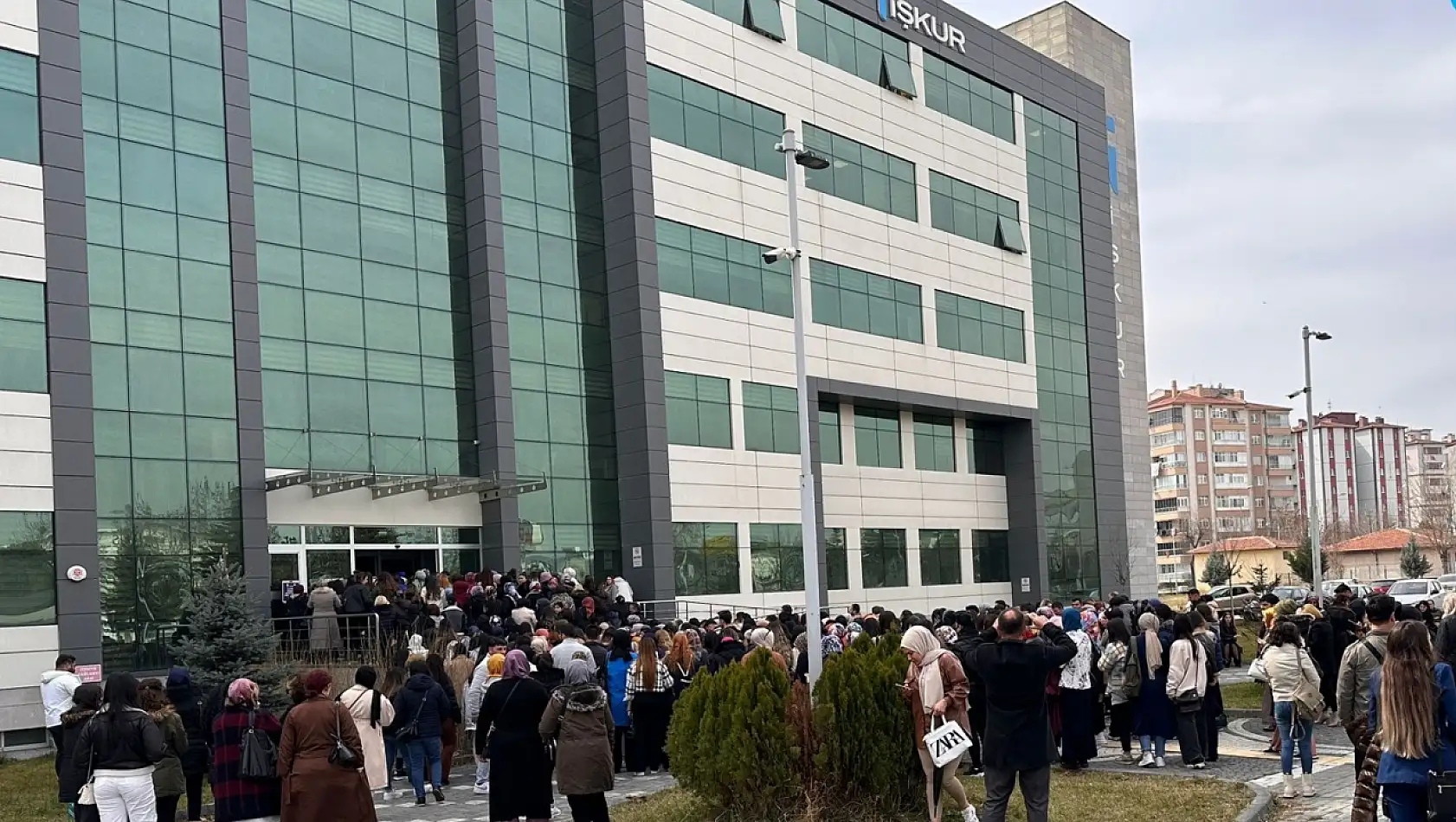 MHP'li vekil Kayseri'deki işsizliği Meclis gündemine taşıdı!