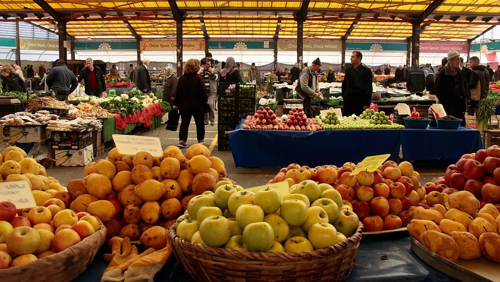 Organik taze sebze ve meyveler: Kayseri'de bugün semt pazarları