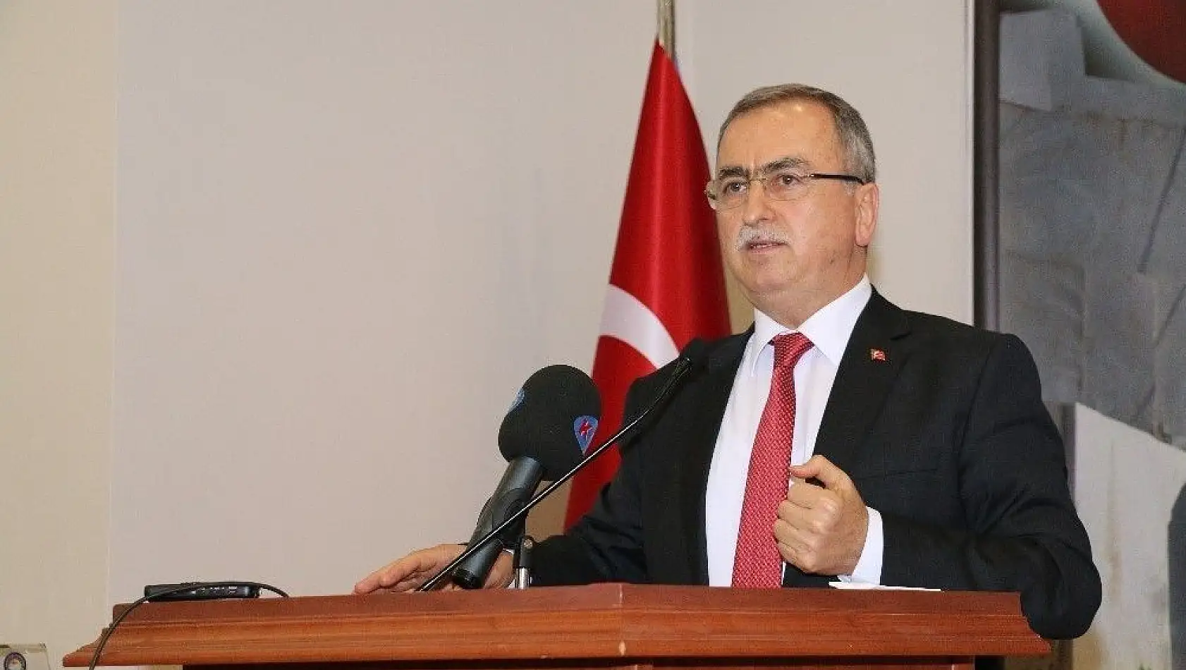 Reşat Petek Kayseri'ye geliyor