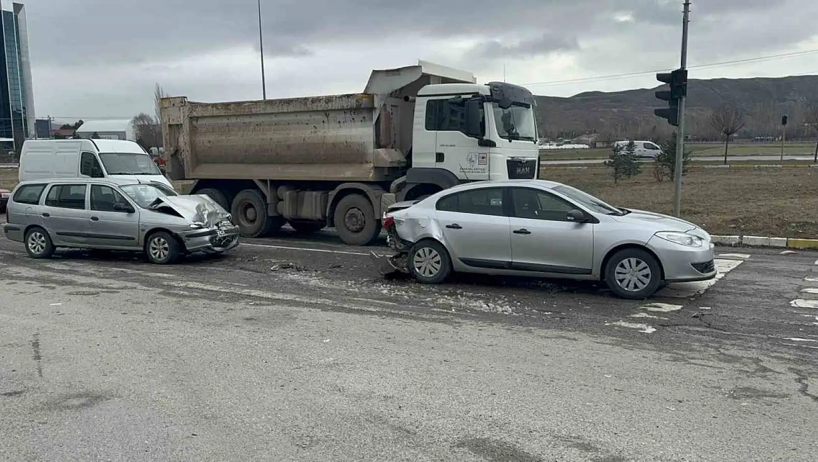 Sivas'ta kaza: Yaralılar var