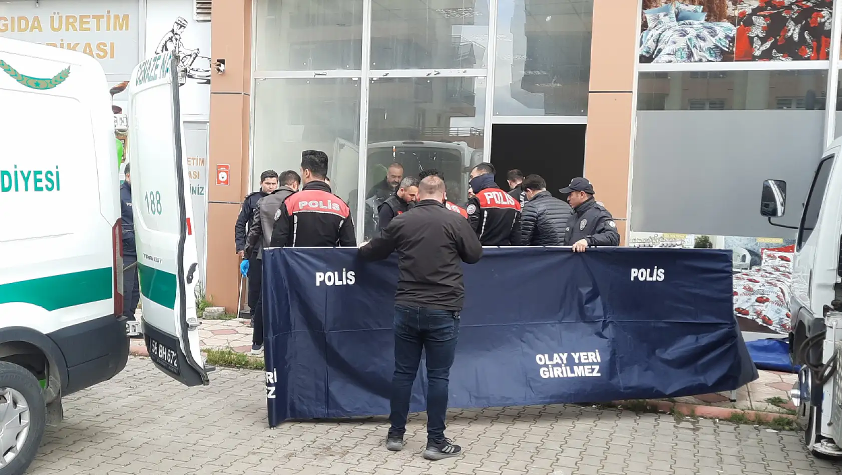 Sivas'ta silahlı kavga: Ölü ve yaralılar var