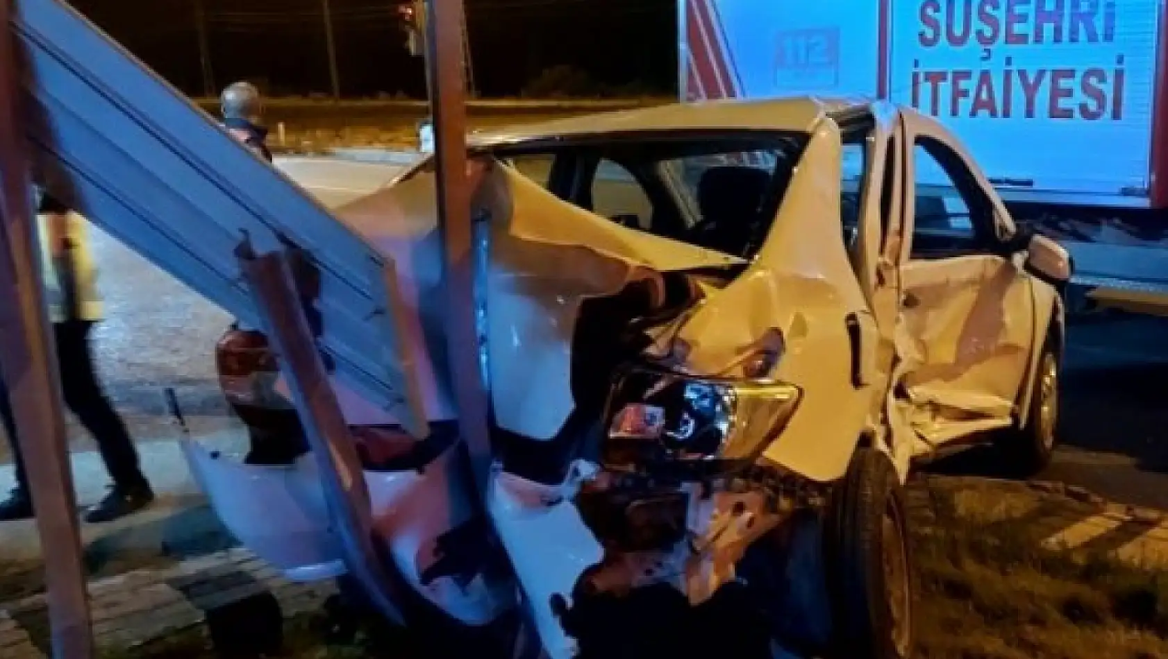 Suşehri'nde kaza: 9 yaralı!